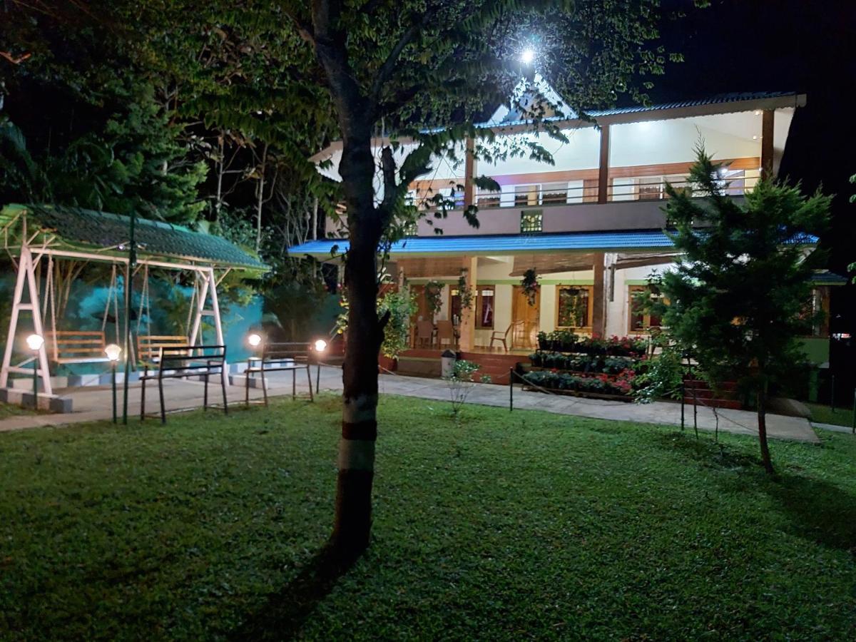 The Midway Jungle Resort Masinagudi Exterior photo