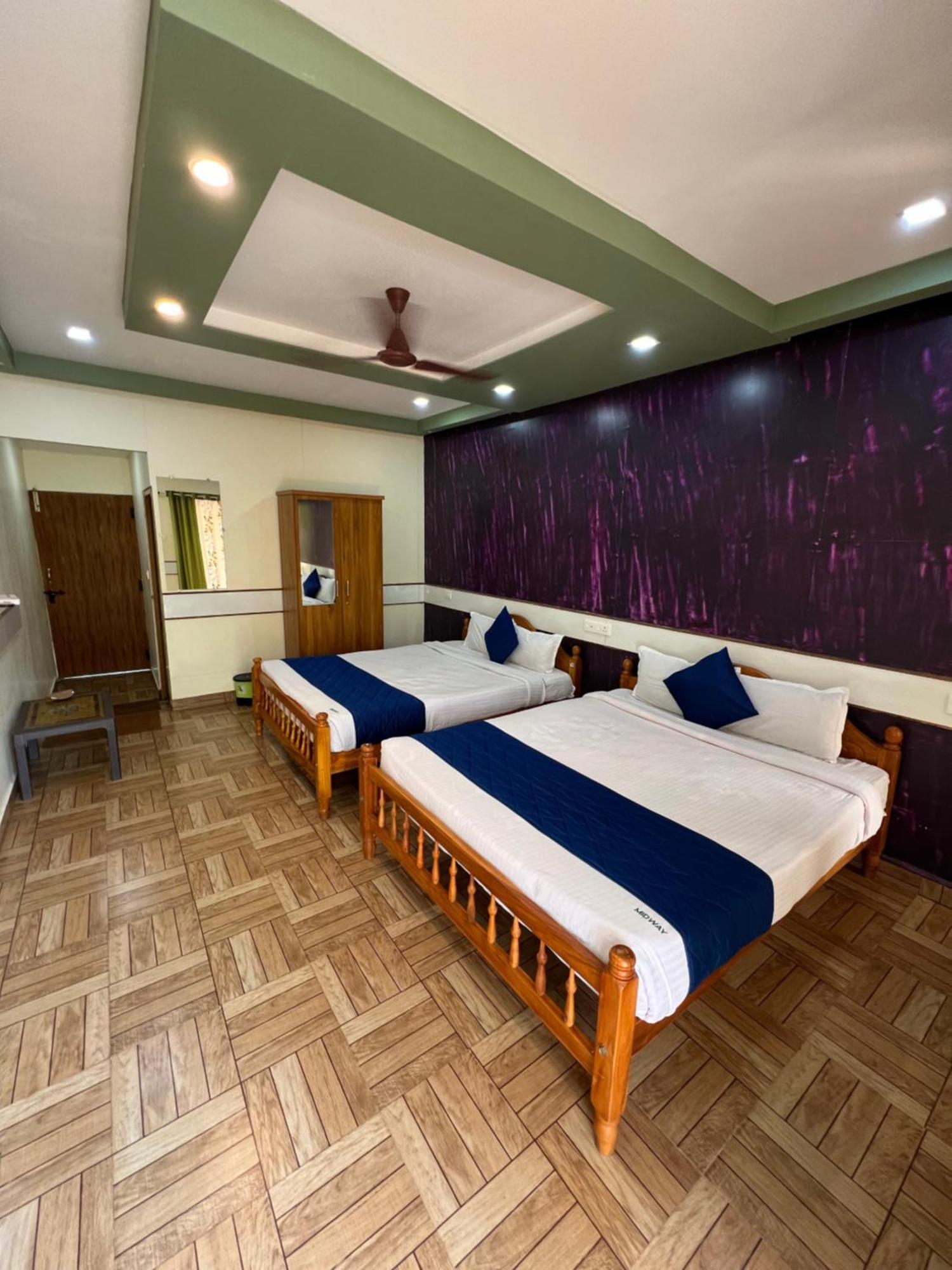 The Midway Jungle Resort Masinagudi Exterior photo