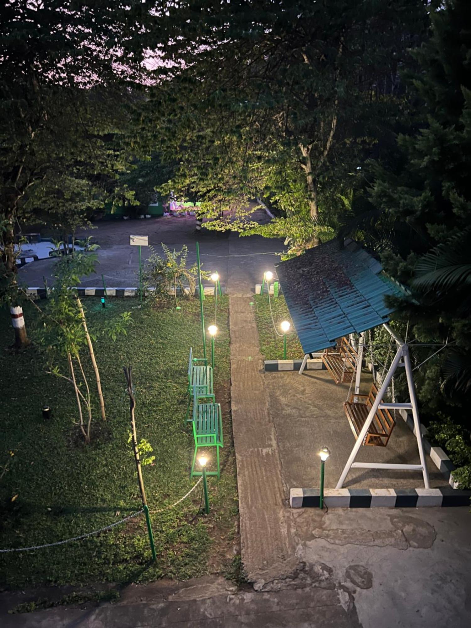 The Midway Jungle Resort Masinagudi Exterior photo