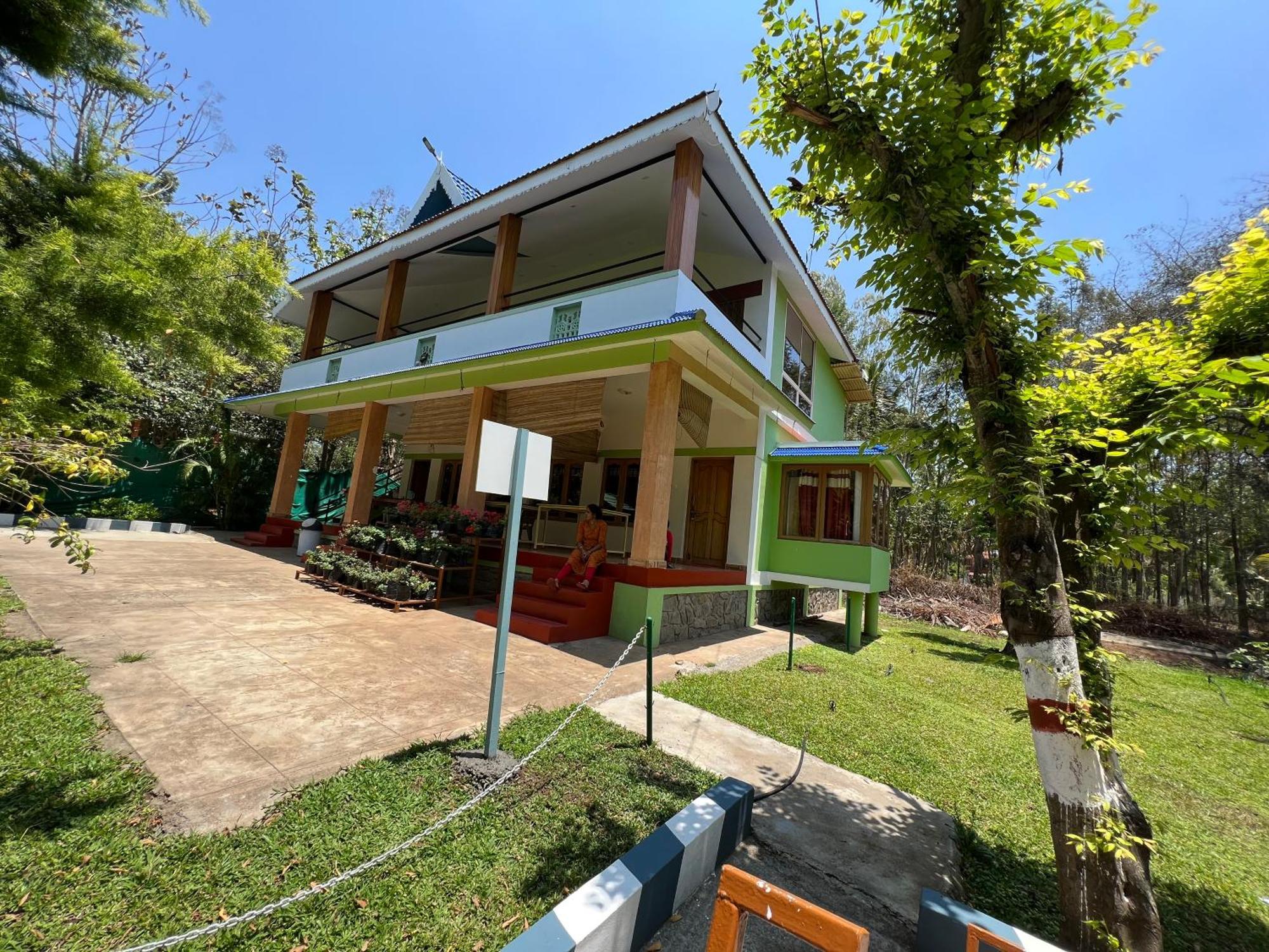 The Midway Jungle Resort Masinagudi Exterior photo