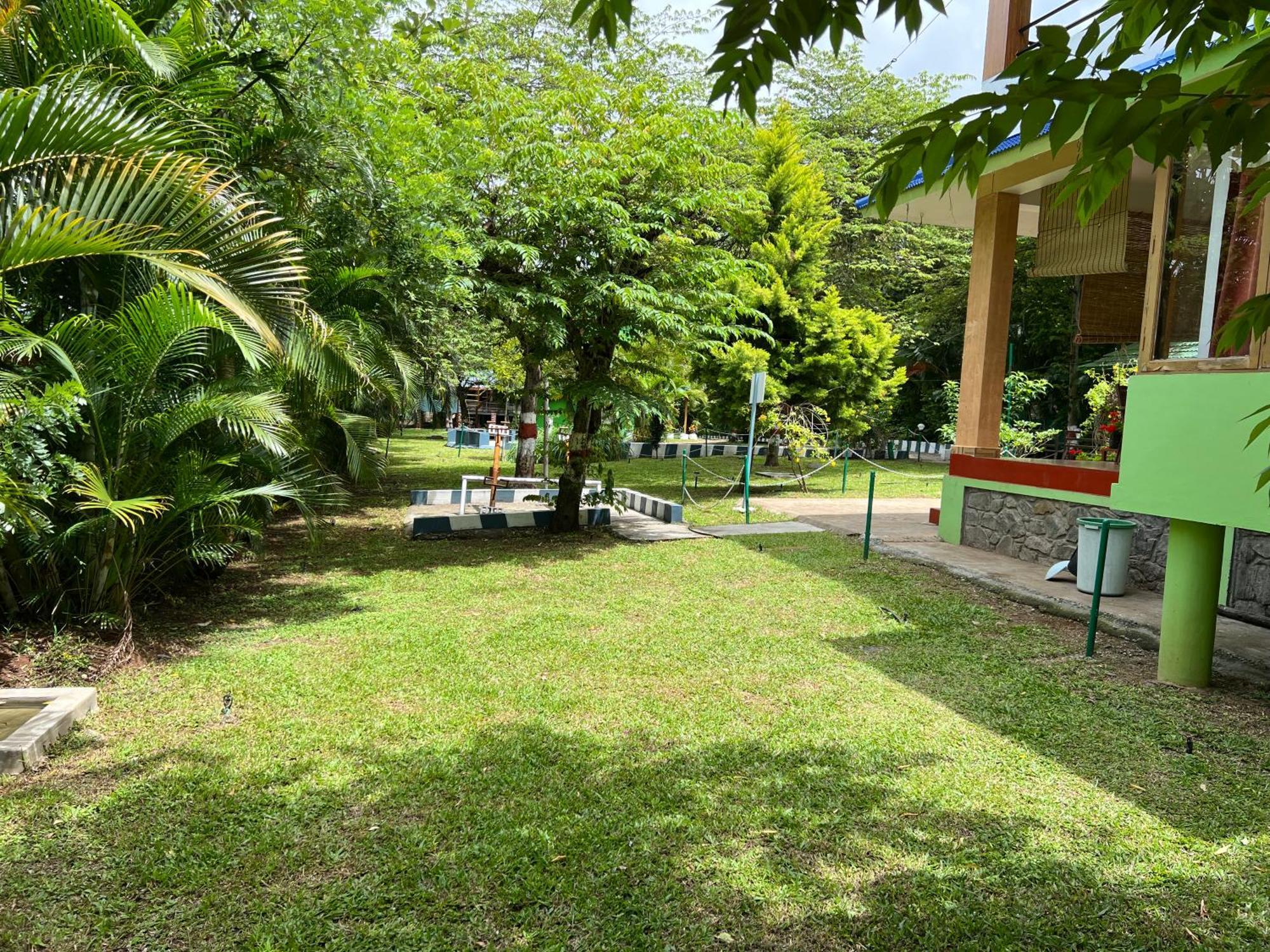 The Midway Jungle Resort Masinagudi Exterior photo